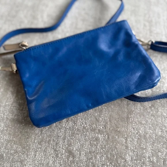 Banana Republic Wallet on a Chain - Picture 4 of 4